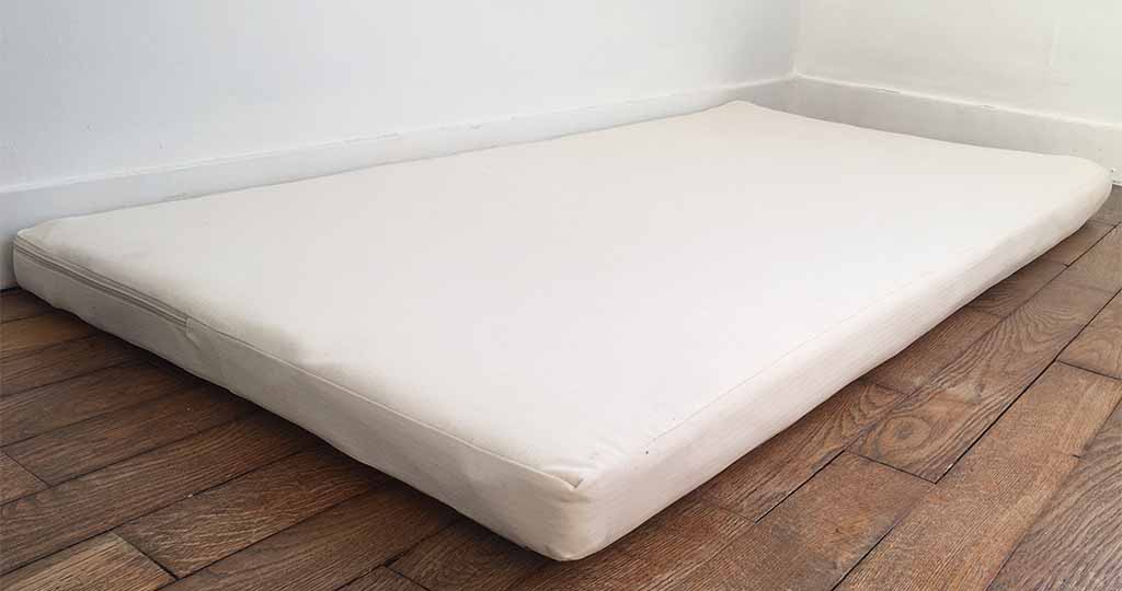 matelas bébé Mokee côté